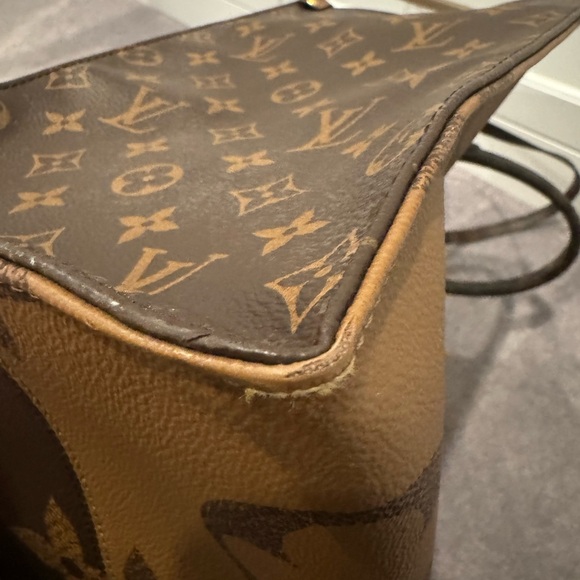 LOUIS VUITTON Reverse “On The Go” GM Tote - Picture 4 of 16